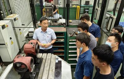 以智能化提供保障支撐 一家煙機(jī)企業(yè)如何助力上海智慧工廠建設(shè)的技術(shù)實(shí)踐與推廣